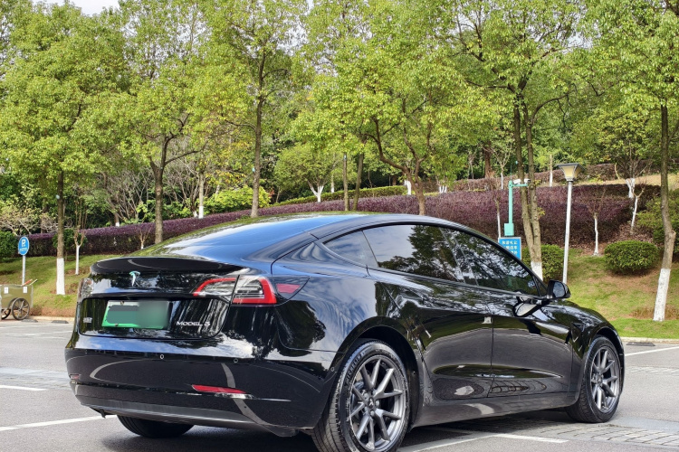 特斯拉 Model 3 2022款 后轮驱动版车身外观6004