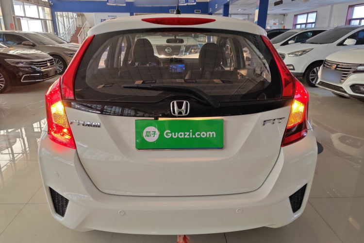 本田 飞度 2016款 1.5L LXS CVT舒适天窗版车身外观6