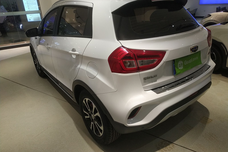 吉利汽车 远景X3 2017款 1.5L 自动尊贵型车身外观4