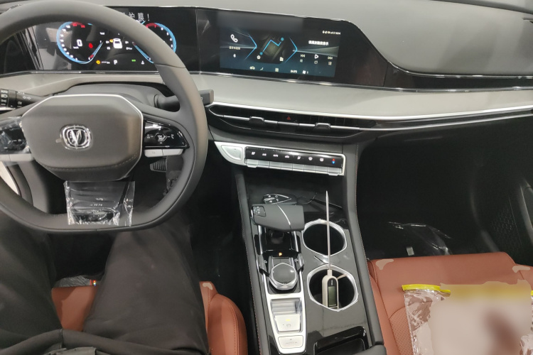 长安 逸动 2025款 PLUS 1.4T 双离合高能版中控内饰12
