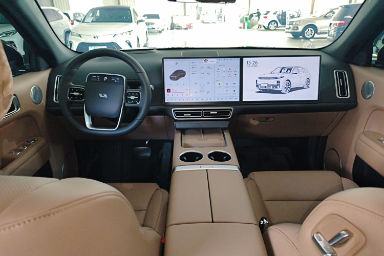 理想汽车 理想L7 2025款 Pro 智能焕新版中控内饰7002