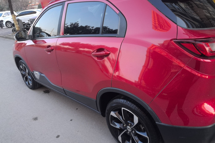 东风风神AX4 2017款 1.6L 手动潮尚型车身外观4