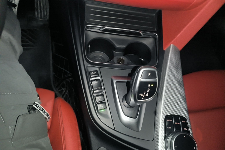 宝马4系 2020款 425i Gran Coupe M运动曜夜版局部细节18