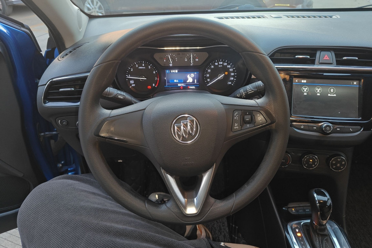 别克 凯越 2018款 15N CVT豪华型中控内饰13