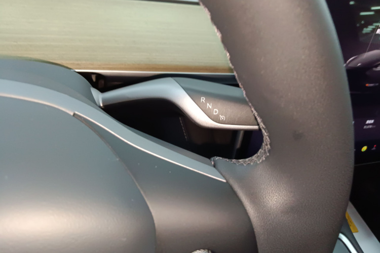 特斯拉 Model Y 2022款 改款 长续航全轮驱动版局部细节18