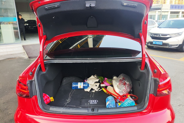 奥迪A3 2019款 Limousine 35 TFSI 进取型 国V局部细节23