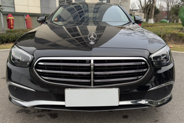 奔驰E级 2023款 E 260 L车身外观6002