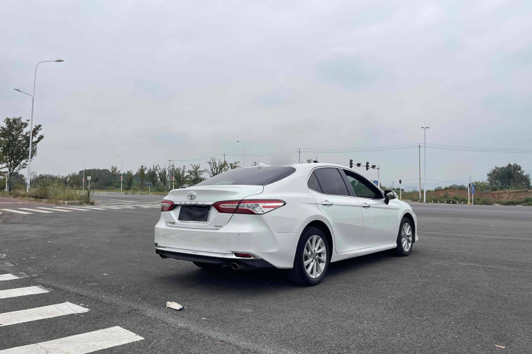 丰田 凯美瑞 2021款 2.0G 豪华版车身外观6005