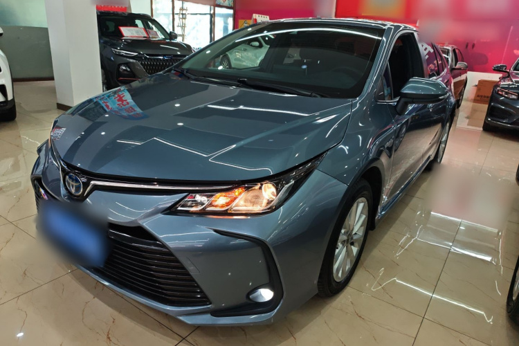 丰田 卡罗拉 2021款 双擎 1.8L E-CVT精英版车身外观1