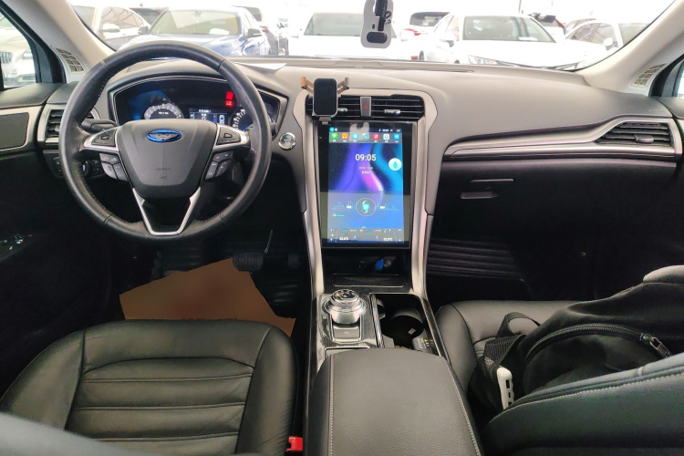 福特 蒙迪欧 2017款 EcoBoost 180 时尚型中控内饰12