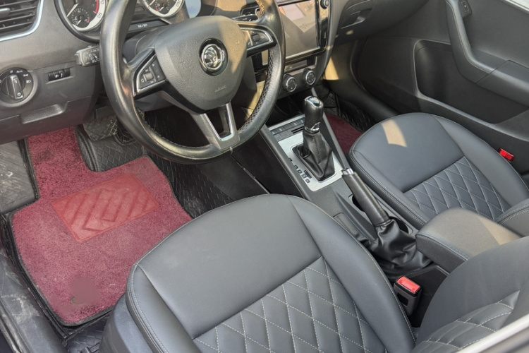 斯柯达 明锐 2018款 TSI230 DSG豪华版中控内饰7003