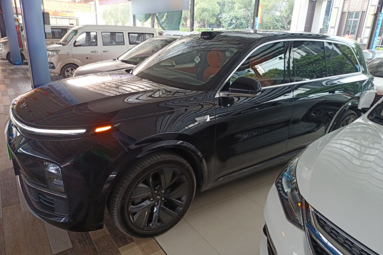 理想汽车 理想L9 2022款 Max车身外观4