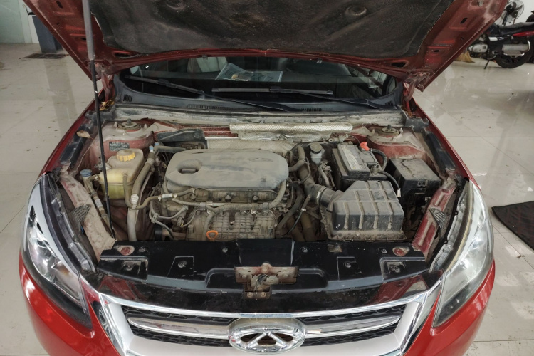 奇瑞 艾瑞泽7 2015款 1.5T 手动致享版机舱底盘24