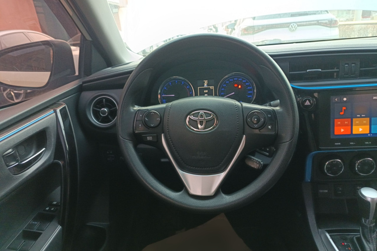 丰田 雷凌 2018款 185T CVT尊贵版 国V中控内饰13