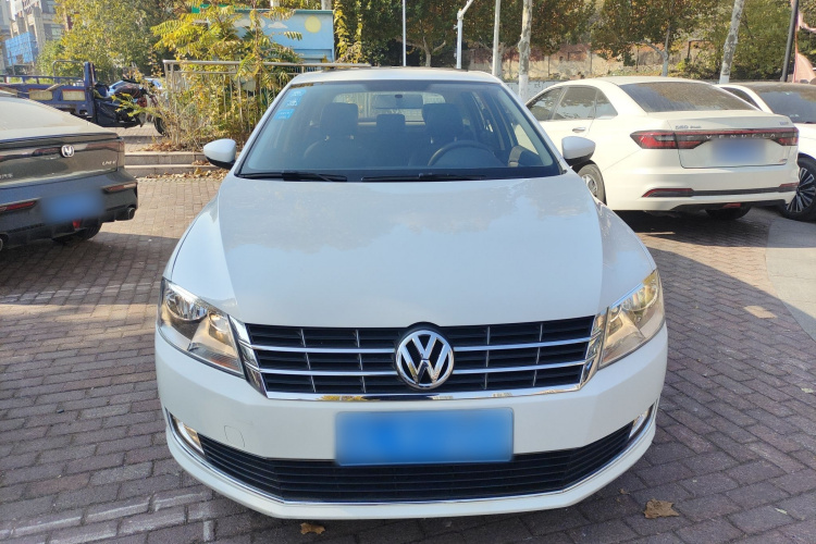 大众 朗行 2013款 1.6L 手动舒适型车身外观2