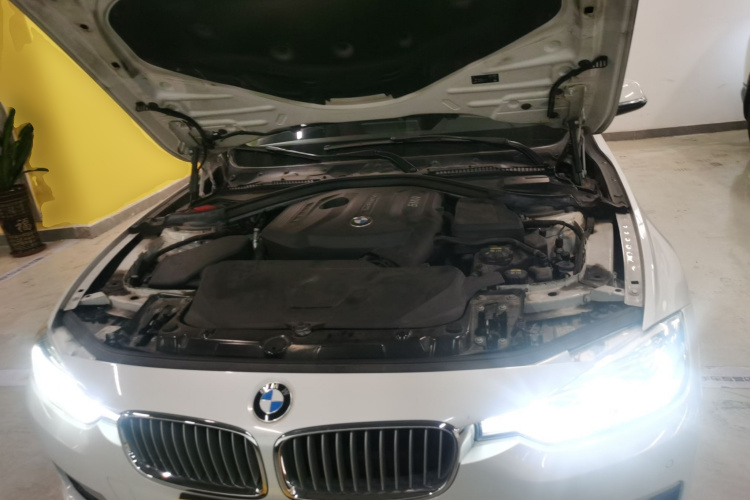 宝马3系 2019款 320Li 时尚型机舱底盘24