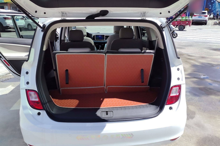 别克GL6 2019款 18T 6座精英型 国V局部细节9002