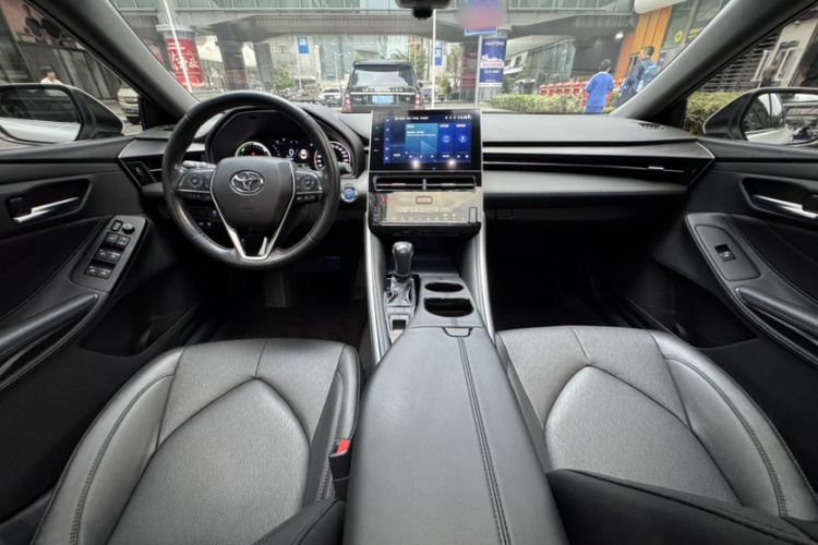 丰田 亚洲龙 2023款 双擎 2.5L 豪华版中控内饰7003