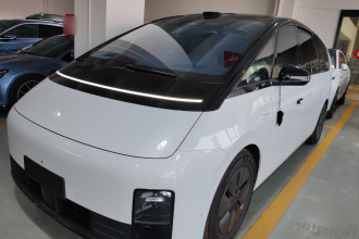 理想汽车 理想MEGA 2025款 Home 家庭特别版