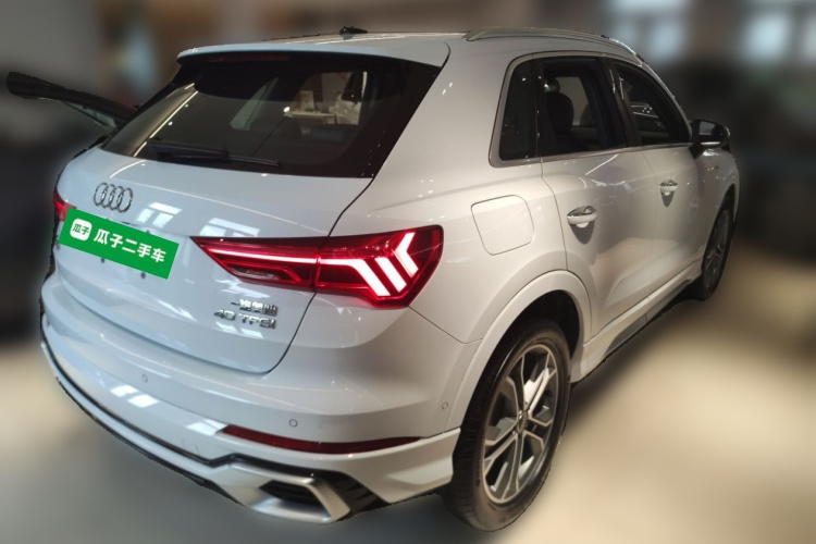 奥迪Q3 2024款 40 TFSI 时尚动感型车身外观7