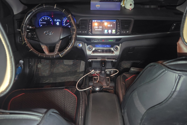 现代 名图 2017款 1.6T 自动智能型GLS 国V中控内饰12