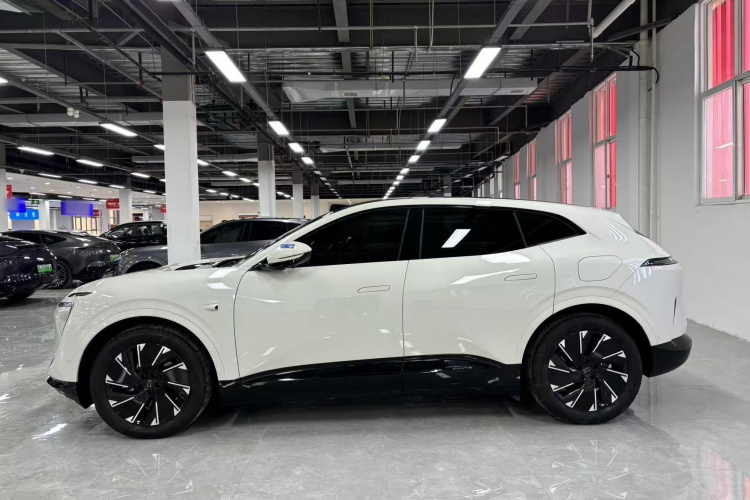 阿维塔07 2026款 Max+ 增程版 52.01kWh车身外观6006