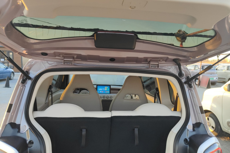 奔腾小马 2026款 222km 闪耀马机舱底盘23