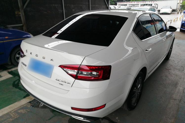 斯柯达 明锐 2020款 1.5L 自动智行豪华版车身外观6005