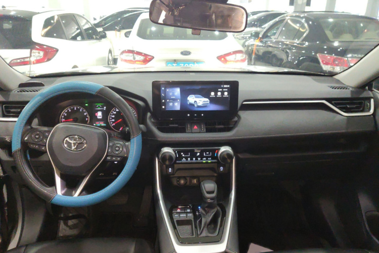 丰田 RAV4荣放 2024款 2.0L CVT两驱都市版中控内饰7002