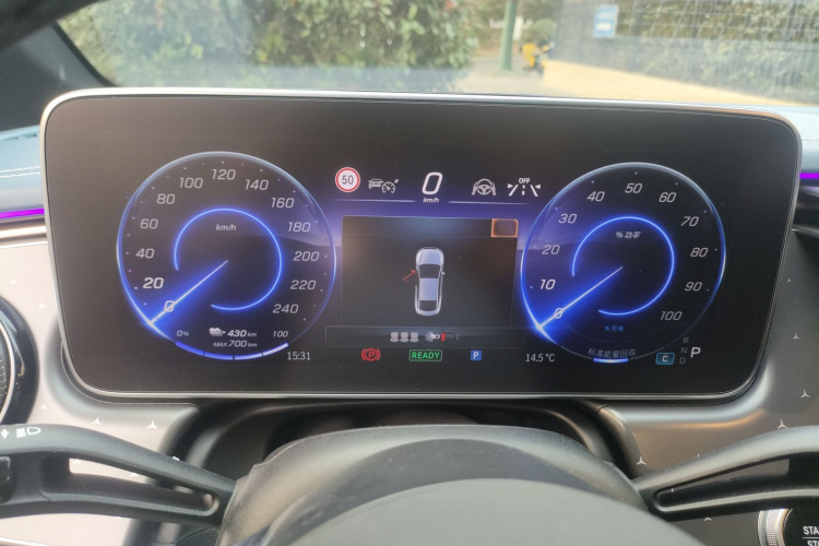 奔驰EQE 2022款 350 先型特别版局部细节14