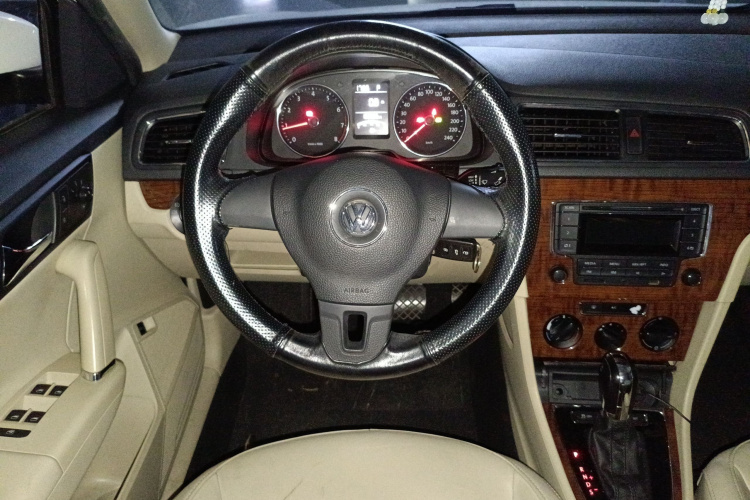 大众 朗逸 2013款 1.6L 自动舒适版中控内饰13