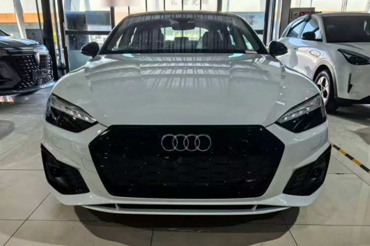 奥迪A5 2024款 Sportback 40 TFSI 时尚动感型车身外观6005