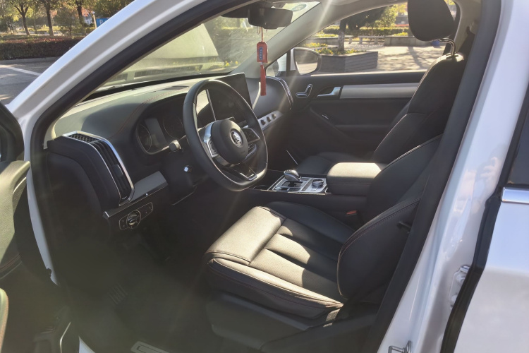 比亚迪 唐新能源 2018款 DM 2.0T 全时四驱智联创睿型 7座 国V局部细节19