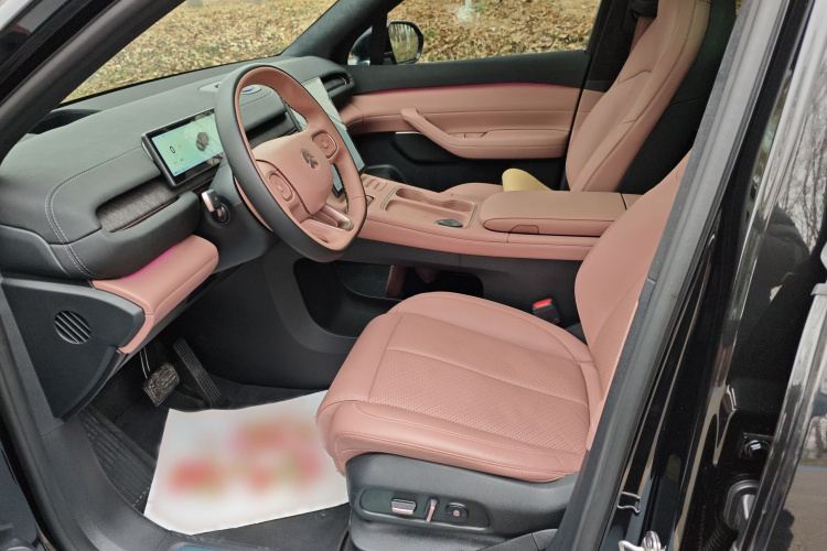 蔚来EC6 2023款 75kWh中控内饰7001