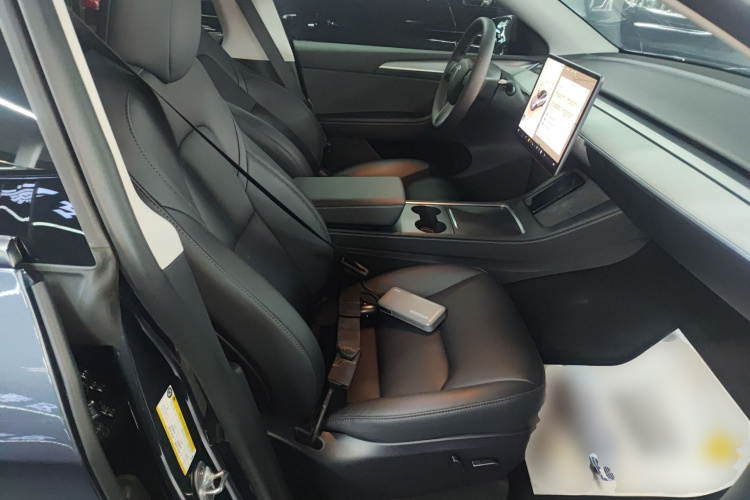 特斯拉 Model Y 2024款 后轮驱动版局部细节41