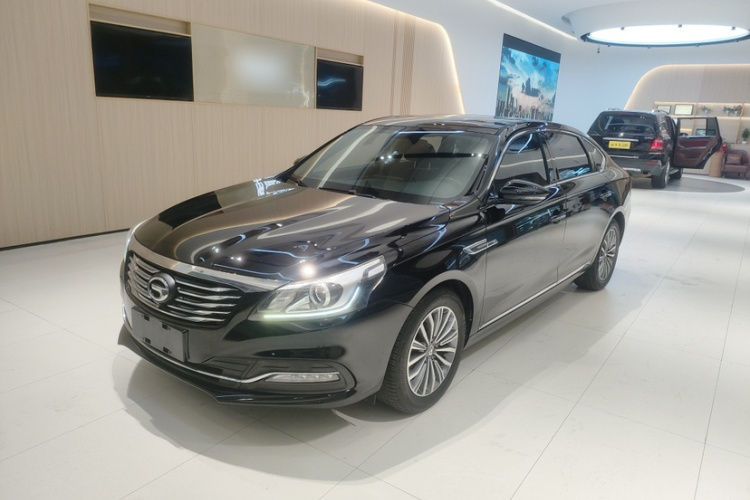 广汽传祺 传祺GA8 2017款 280T 尊享版车身外观1