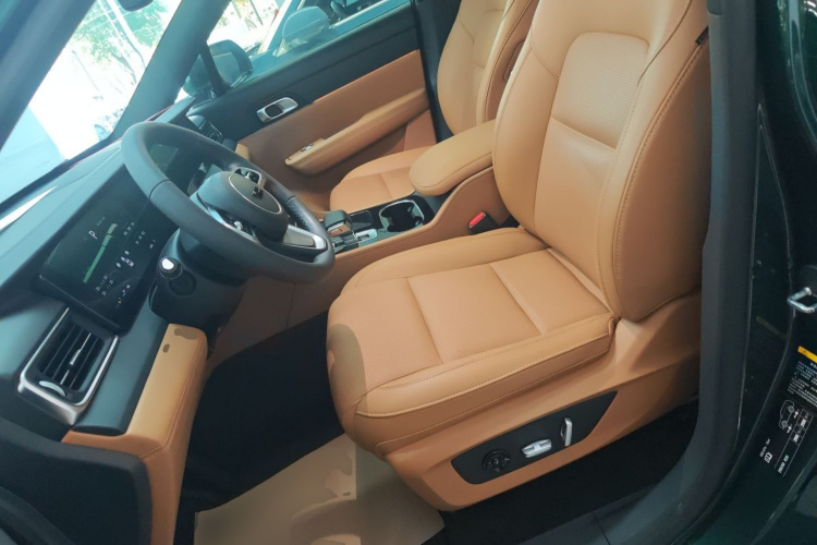 理想汽车 理想ONE 2021款 增程6座版中控内饰19