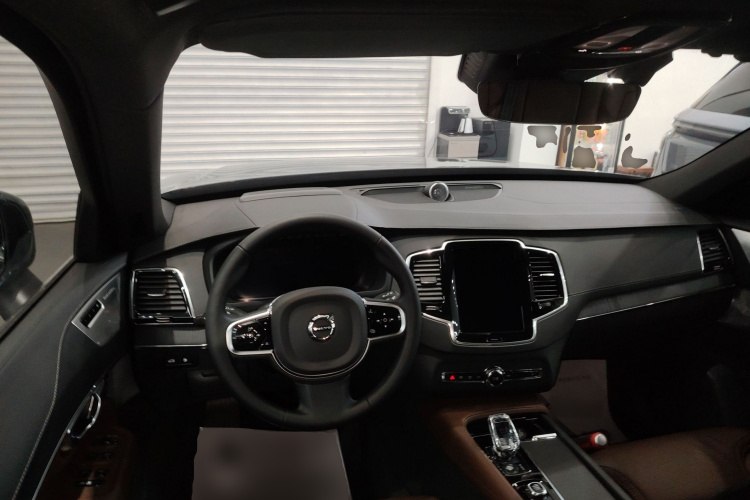 沃尔沃XC90新能源 2025款 T8 智尊豪华版 7座中控内饰7002
