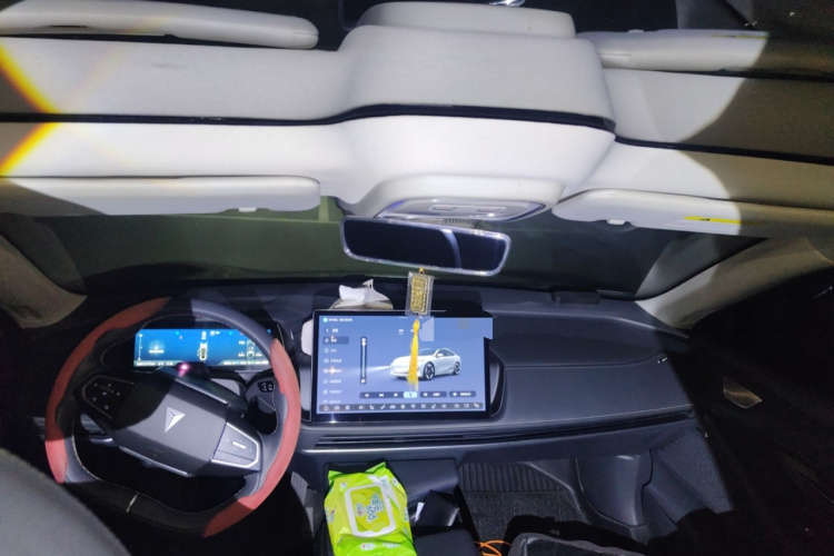 深蓝汽车 深蓝SL03 2022款 1.5L 1200增程版中控内饰12