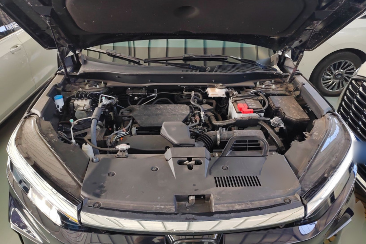 本田 皓影 2025款 240TURBO 两驱豪华版 5座机舱底盘24