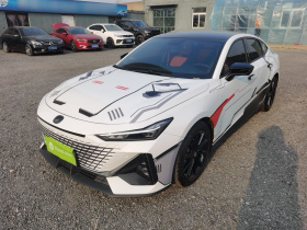 长安UNI-V 2022款 1.5T 尊贵型