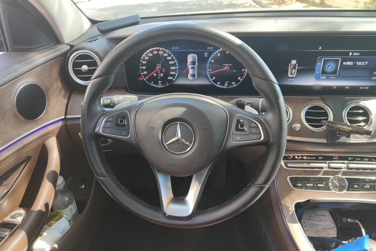奔驰E级 2018款 改款 E 300 L 豪华型局部细节13