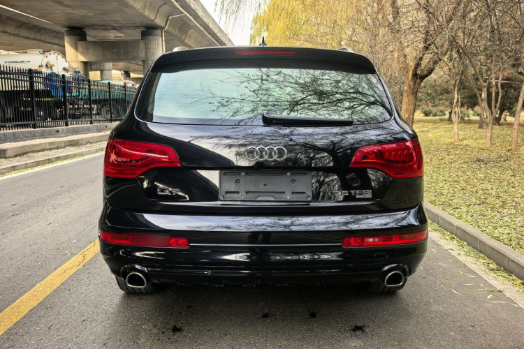 奥迪Q7 2015款 35 TFSI 进取型车身外观6003