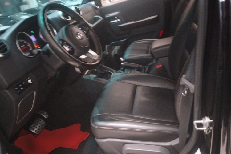 北京越野 北京BJ40 2016款 40L 2.3T 自动四驱尊享版中控内饰19