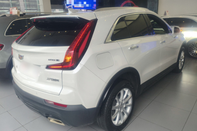 凯迪拉克XT4 2020款 改款 28T 两驱技术型车身外观7