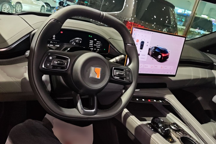 极氪001 2025款 YOU版 100kWh 四驱中控内饰12