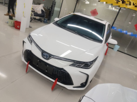 丰田 卡罗拉 2023款 1.8L 智能电混双擎 精英版