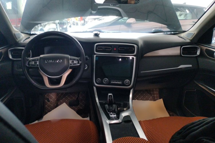 领克01 2017款 2.0T 两驱型Pro版中控内饰12