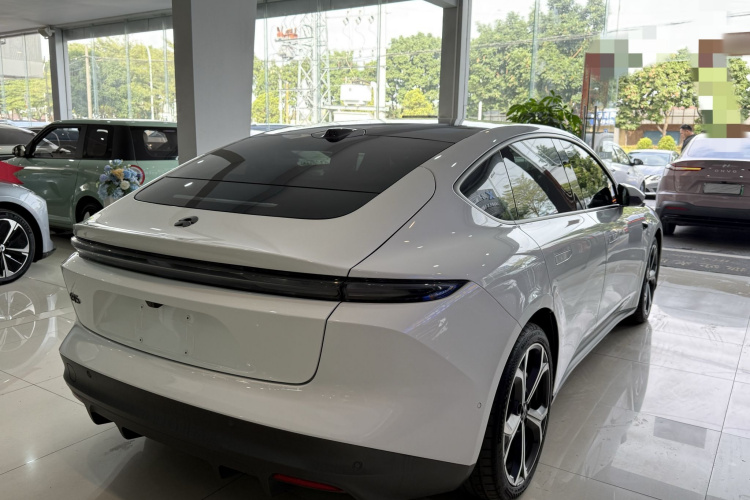 蔚来ET5 2022款 100kWh车身外观6006