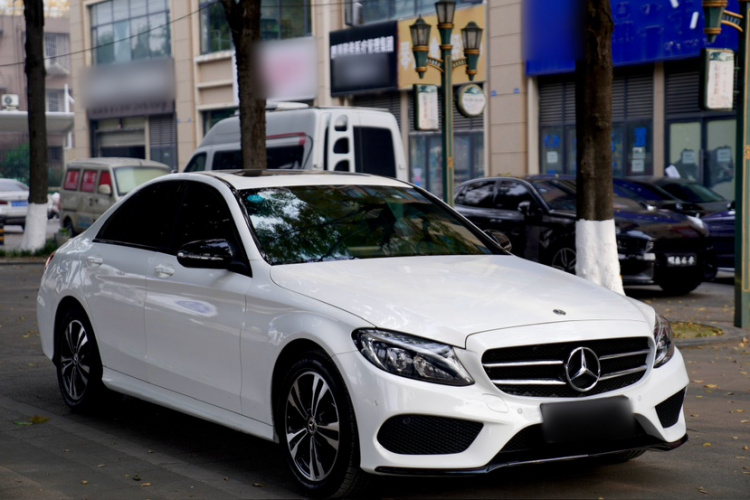 奔驰C级 2017款 改款 C 200 运动版车身外观6007